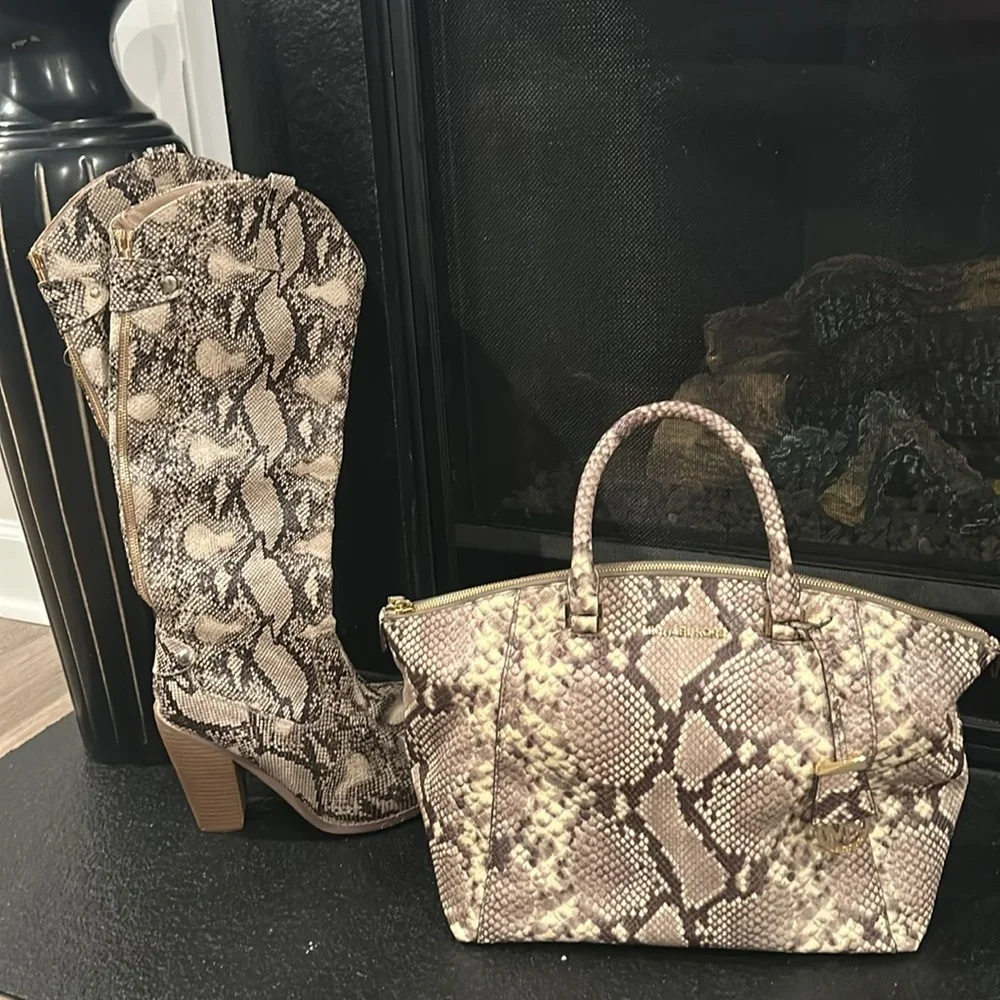 Michael Kors Embossed Python Print Riley Satchel Bag - Picture 2 of 14